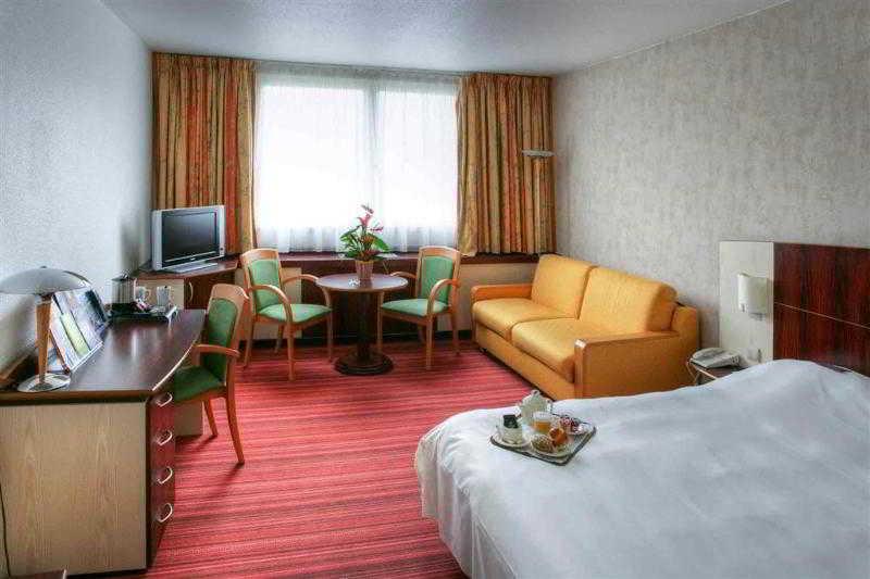 Mercure Besancon Parc Micaud - Hotel & Bar Ngoại thất bức ảnh