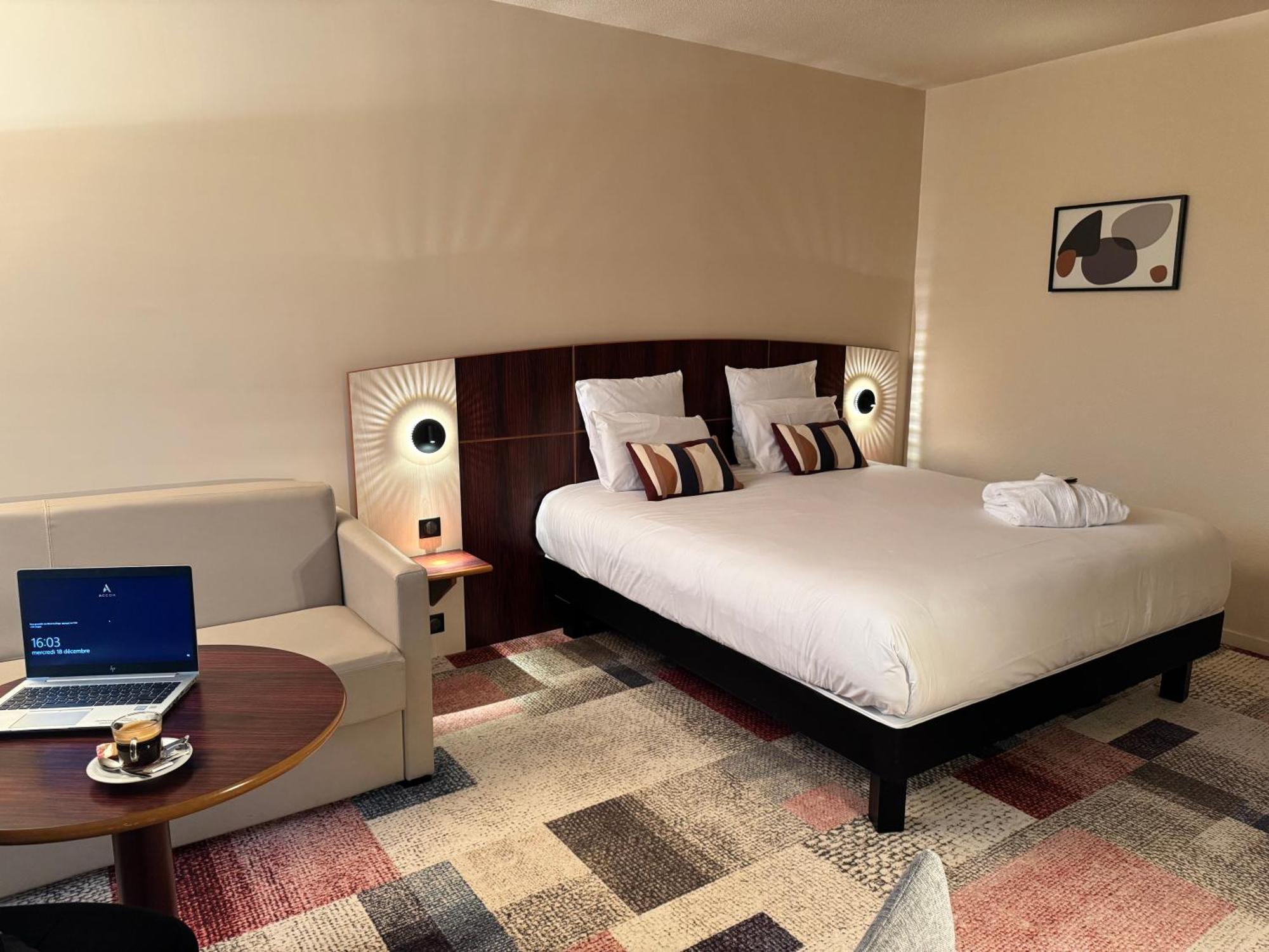 Mercure Besancon Parc Micaud - Hotel & Bar Ngoại thất bức ảnh